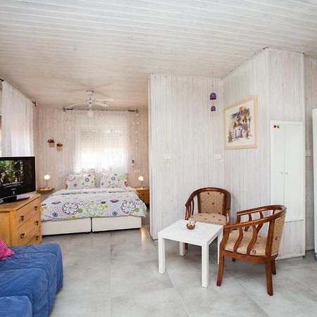 Leyad Hashmura Lodging Yesud HaMa'ala Dış mekan fotoğraf