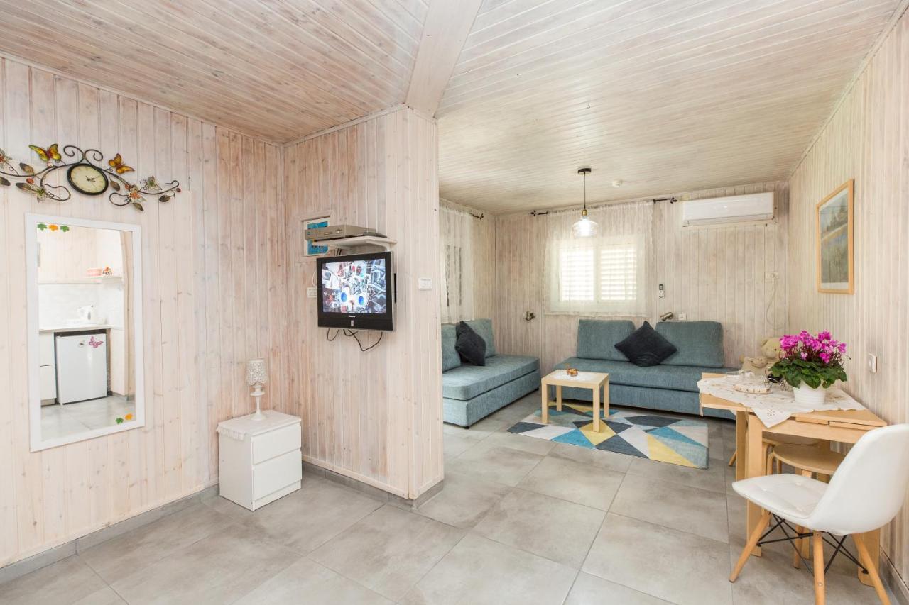 Leyad Hashmura Lodging Yesud HaMa'ala Dış mekan fotoğraf
