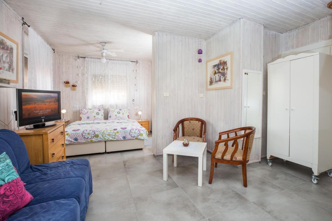Leyad Hashmura Lodging Yesud HaMa'ala Dış mekan fotoğraf