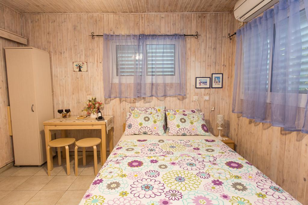 Leyad Hashmura Lodging Yesud HaMa'ala Dış mekan fotoğraf